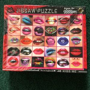 KISS ME JIGSAW PUZZLE